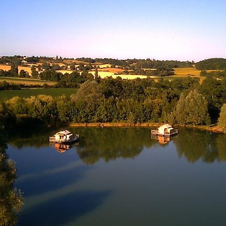 ホテルCabanes Flottantes Du Lac De Pelisse Douzains エクステリア 写真